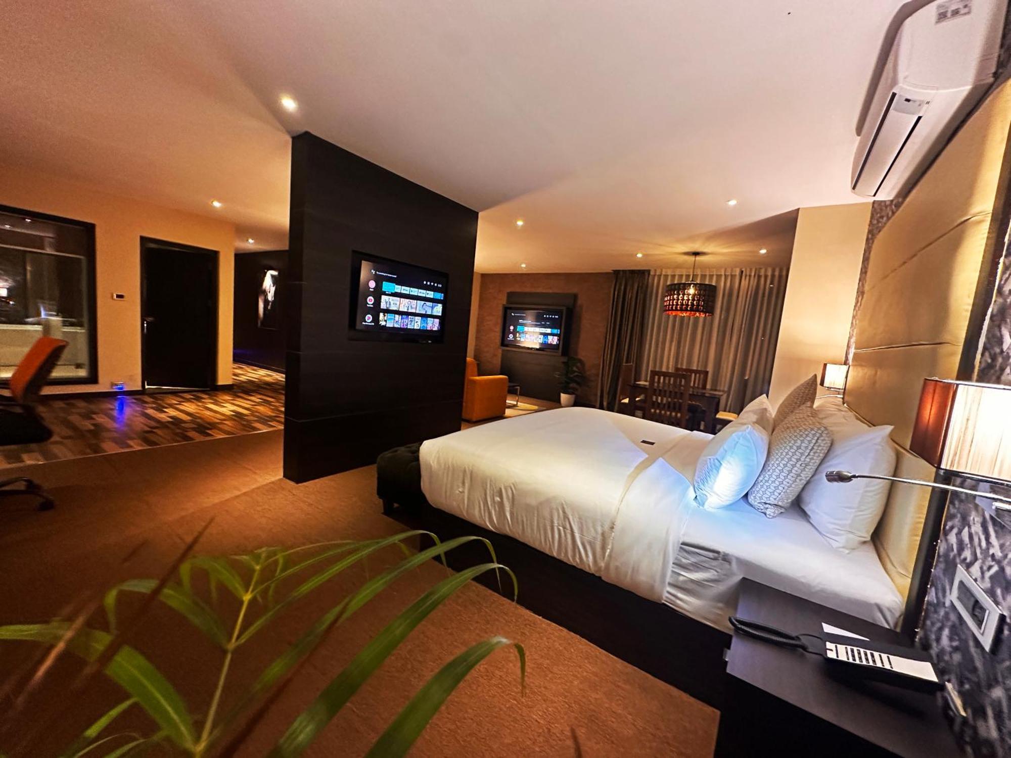 Viceroy Luxury Mountain Resort And Spa Munnar Buitenkant foto